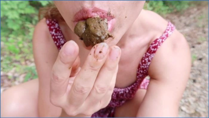 Sabrina Dacos Scat Abenteuer im Wald FullHD – ScatVip poster