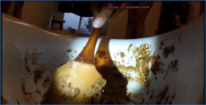 La Reina del Scat: Denise en una Ola de Dominación Latina FullHD - related scat video at ScatVip