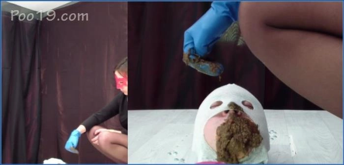 Milana Smelly in extremen Verbal-, Dominations- und DepScat-Szenen aus 2020 - related scat video at ScatVip
