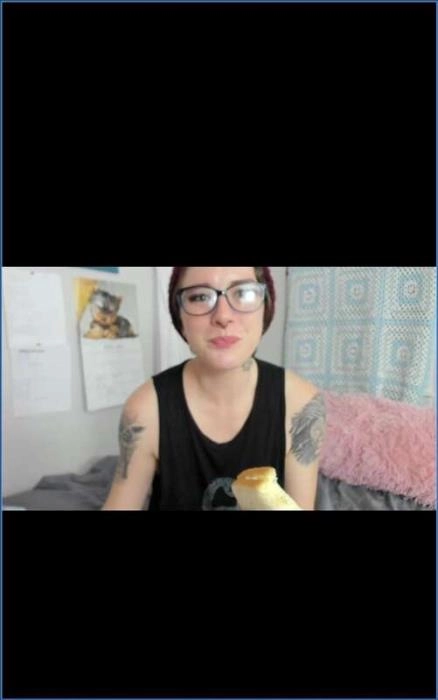 Download Missellie Dominates The Egg Fart Challenge with Extreme Peeing and Solo Poop ScatVip.com