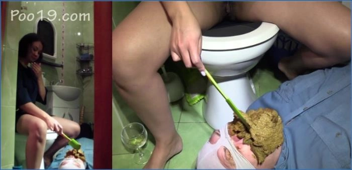 Milana Smelly in intensiver Toilettensklaverei und Masturbation| ScatPorn in FullHD - scat porn video at ScatVip.com