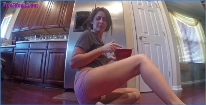 Pantyhose Shit: PooAlexa in Extreme Outdoor Breakfast Disaster with Shit Smearing - scat porn video at ScatVip.com