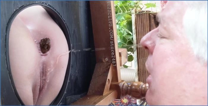 FTT FEEDING: Bastienne in wilden Scat-Szenen bei YezzClips ansehen oder herunterladen - scat porn video at ScatVip.com