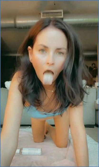 LilbuttLex Scat Play with Toys FullHD - scat porn video at ScatVip.com