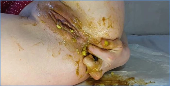 Anna Coprofield: Tief in der Prolapse-Obsession FullHD - related scat video at ScatVip