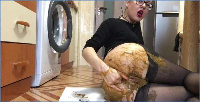 Ella Gilbert Nevo Terno Poop FullHD | Shit Porn, POV Scat – ScatVip poster