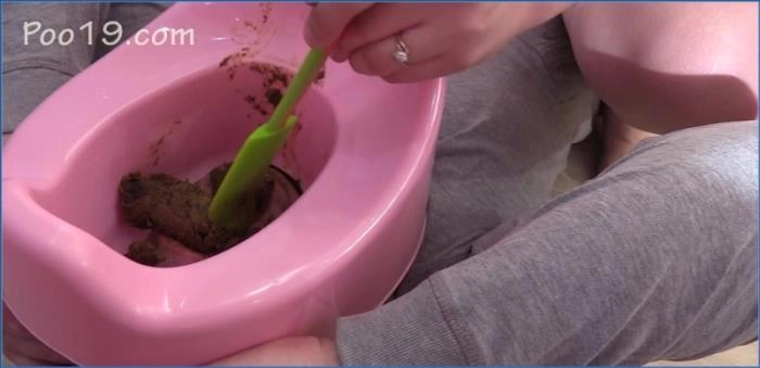 MilanaSmelly: Toilettensklave gefällig? Harte CBT-Szenen mit verbaler Erniedrigung und Scat. – ScatVip poster