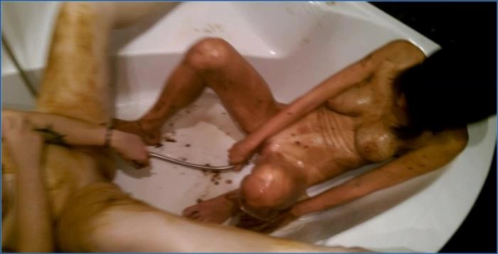 Extreme Scat Orgy Частина 2 | Ледве повнолітня AstraCelestial у дикій лездом сцені з фекаліями