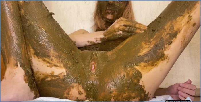 Veronika beim Dirty Fisting und Crazy Scat - FullHD Peeing Scat-Shop Szenen – ScatVip poster