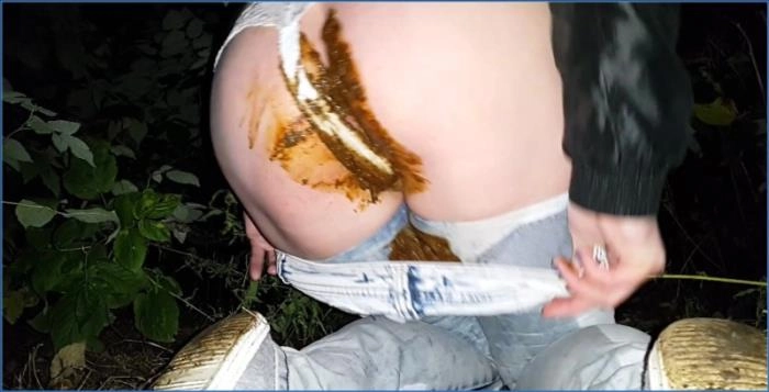 Nocne gówno w jeansach: FullHD z Anną Coprofield w akcji!