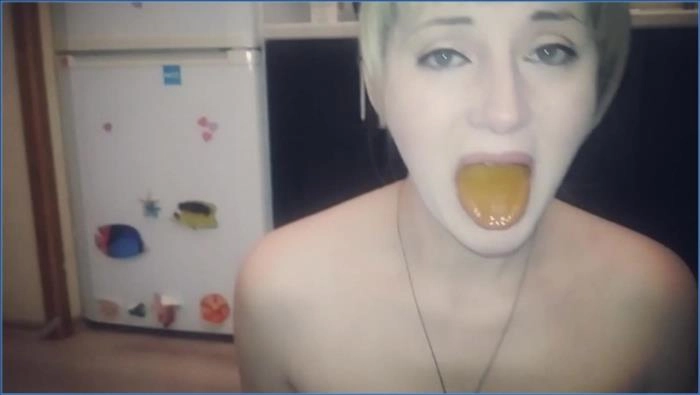 Elecebra Erniedrigung Erbrechen Regenmorgen FullHD – ScatVip poster