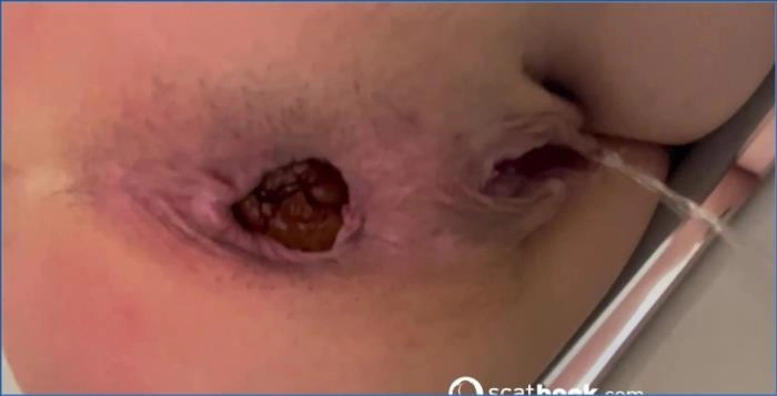 Alice Hatter in Intense FullHD Pissing Scene from Scatbook – ScatVip poster