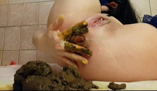 A little fingering…and a lot of shit and smear FullHD 1080p ( 2026) 1.51 GB