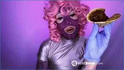 Große Alien-Milf Betty macht Frühstück FullHD 1080p - scat porn video at ScatVip.com