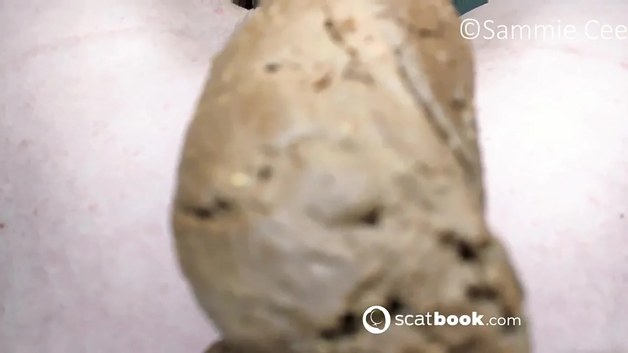 SammieCee's Solo Scat romp in Glorious- see the best Fetish Fantasy - popular scat video at ScatVip