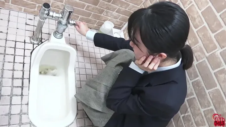 Candid Hidden-Camera Pooping Scat Run Capture Natural Defecation - scat porn video at ScatVip.com