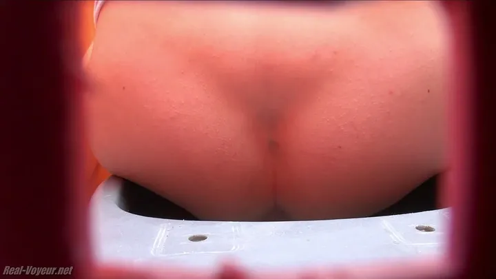 Standing Amateur Shitter Drops a Clean, Direct Load on Cold Tile - scat porn video at ScatVip.com