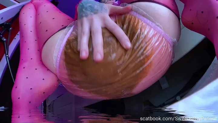 Sweet Betty Takes It Slow and Gets Her Hands Dirty with Solo Scat - scat porn video at ScatVip.com