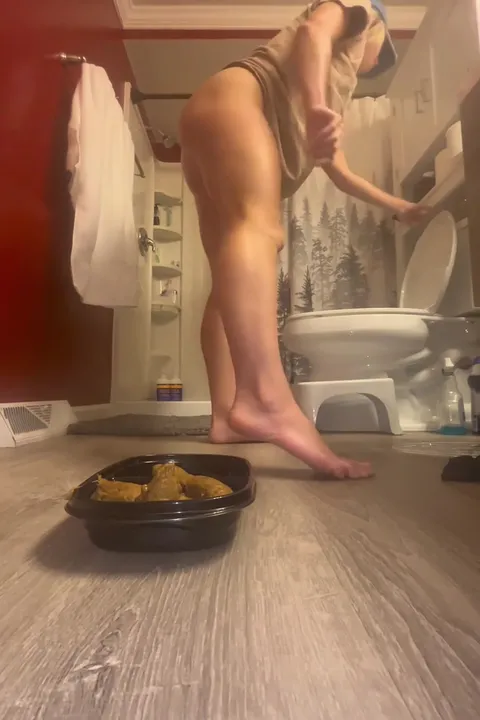 Femdom Scat Solo: Deep Impact Teases and Squats with Nasty Precision - popular scat video at ScatVip