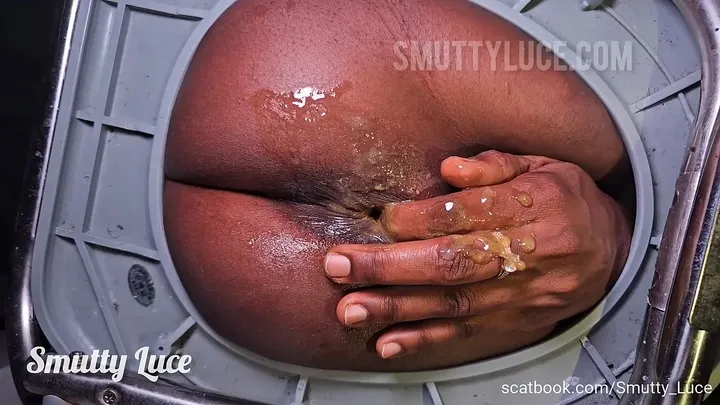 Smutty Luce Smears and Admires Her Heavy Load in a Long, Messy Solo - scat porn video at ScatVip.com